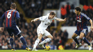 Glenn Whelan and Ryan Shotton keep tabs on Jan Vertonghen