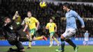Sergio Aguero scores to put Manchester City 3-1 up
