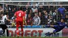 Yohan Cabaye scores