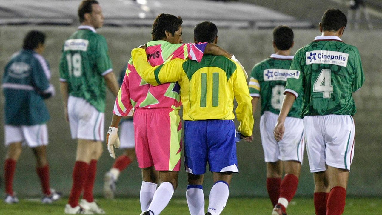 Cumplea�os 48 de Jorge Campos
