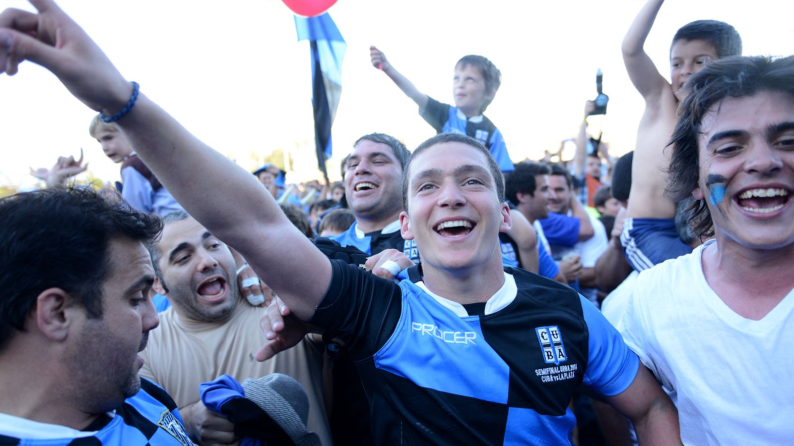 EL SUE�O SIGUE AH�