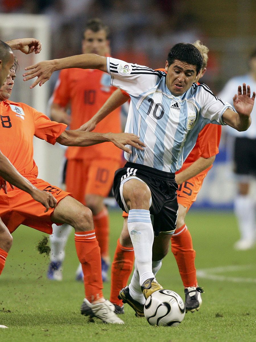 Juan Rom�n Riquelme