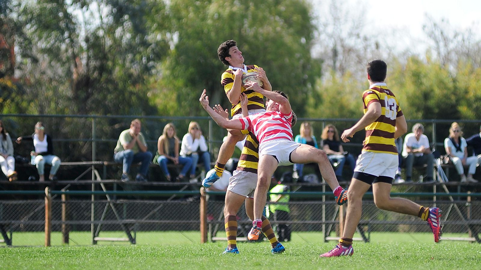 CHICOS CON INQUIETUDES