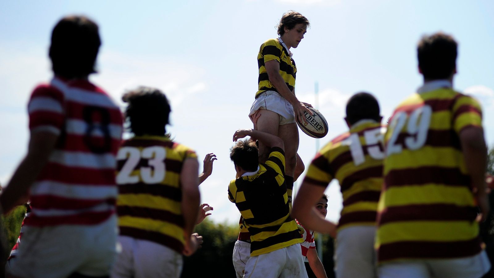 CHICOS CON INQUIETUDES