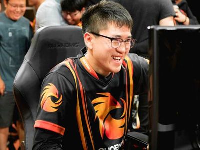 Gold Coin United firma a Mash - ESPN