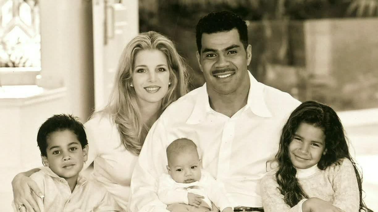 Junior Seau’s family shares private photo albums - ESPN The Magazine