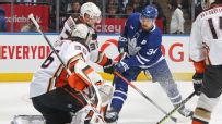 Auston Matthews' 6th hat trick of the season helps Leafs to 9-2 win