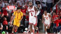 No. 2 Houston holds on at home to beat No. 6 Iowa State