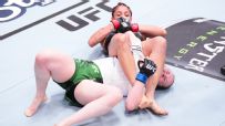 Jaqueline Amorim gets Cory McKenna to tap for first-round submission win