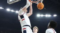 Donovan Clingan dominates late to send UConn to title game