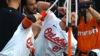 Orioles break out the 'hydration station' on Gunnar Henderson's HR
