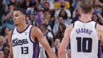 Keegan Murray's 32 points help Kings advance to face Pels for the 8-seed