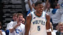 Anthony Edwards takes over with 33 as T-Wolves take Game 1
