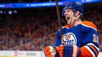 Zach Hyman's hat trick propels Oilers to Game 1 win