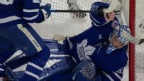 Maple Leafs' Anthony Stolarz makes handy save after losing blocker