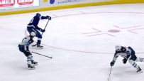 Nick Paul hits Jake Guentzel with nasty between-the-legs pass for goal