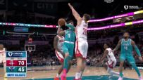 LaMelo dishes incredible pass to Miles Bridges for Hornets trey