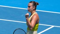Aryna Sabalenka coasts into Australian Open quarterfinals