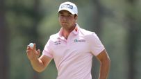 Hovland sinks long putt on 16 for fourth birdie in a row