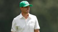 Aberg hits third consecutive birdie to get back into contention