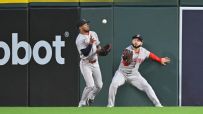 Red Sox outfielders team up for unbelievable HR robbery