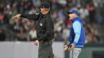 Royals manager tossed in 7th after out call at second base