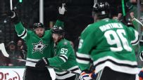 Stars score 3rd straight goal to take lead over Oilers