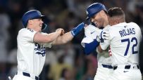 Freddie Freeman walks it off for Dodgers