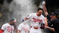 Brooks Lee's bunt single gives Twins walk-off win over Rays