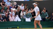 Samsonova tosses racket to celebrate win at Wimbledon