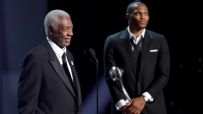 Oscar Robertson honored with Arthur Ashe Award, speaks on fight for economic rights