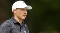 Spieth knocks in birdie for round of 65