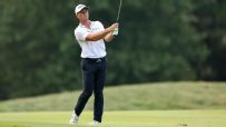Viktor Hovland knocks in birdie on Hole 8