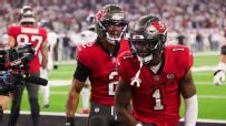 Rachaad White scores go-ahead TD for Bucs with seconds remaining