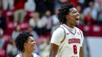 Alabama wins in double OT as Arkansas misses tying dunk attempt
