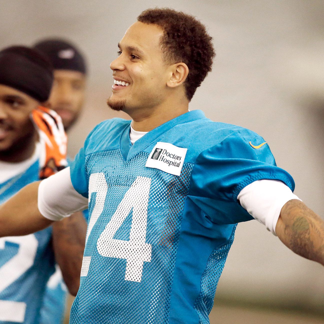CB Cortland Finnegan released by Miami Dolphins