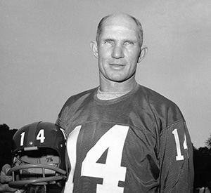 Y. A. Tittle: At 37, the Giants' Quarterback Remains As Strong and Sharp As  Ever - Sports Illustrated Vault