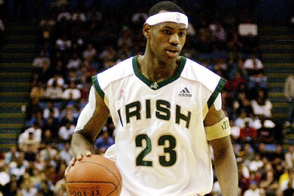 Organizan colecta para reunir $1 millón y erigir estatua de LeBron James en Akron