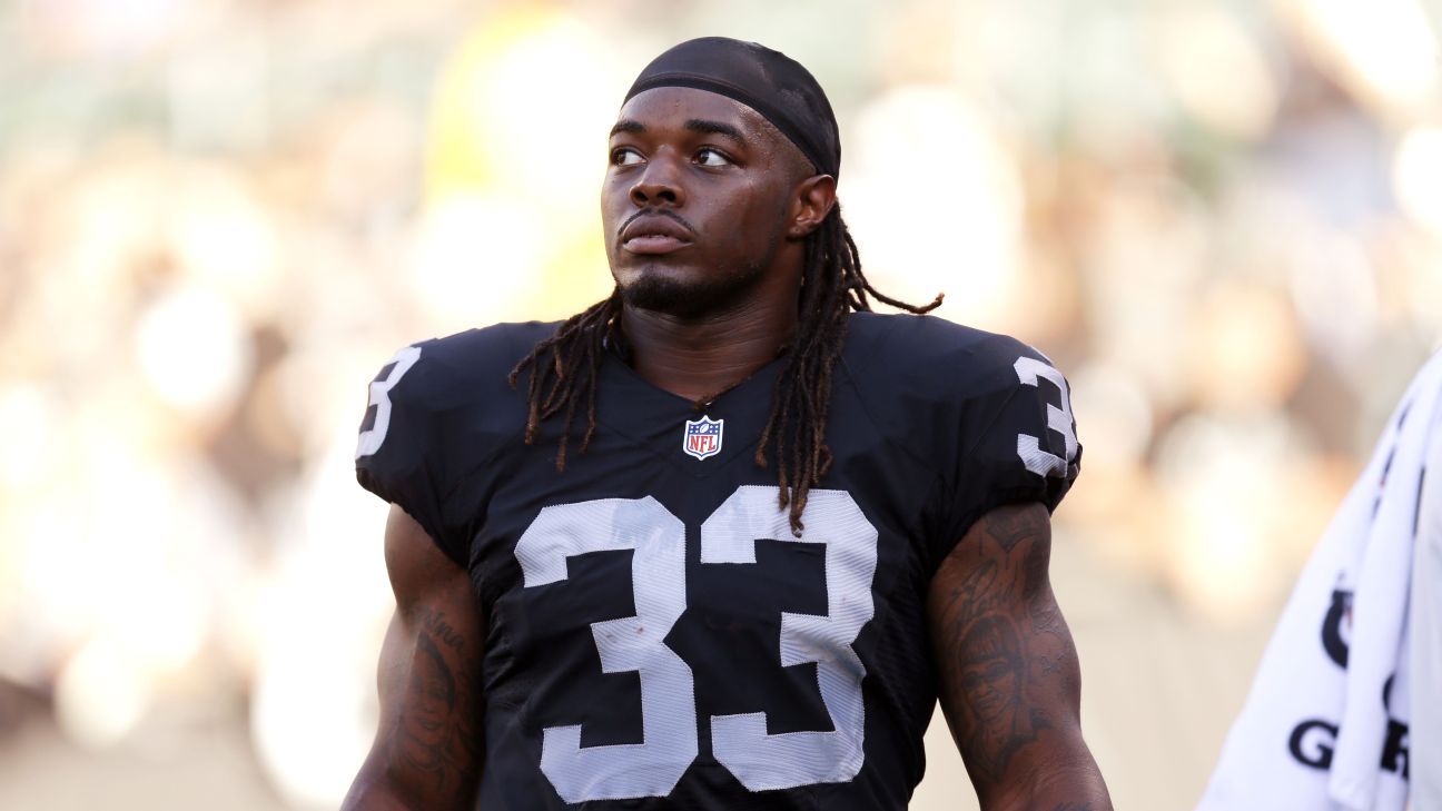 Ravens ink RB Richardson, who didn't play in '15