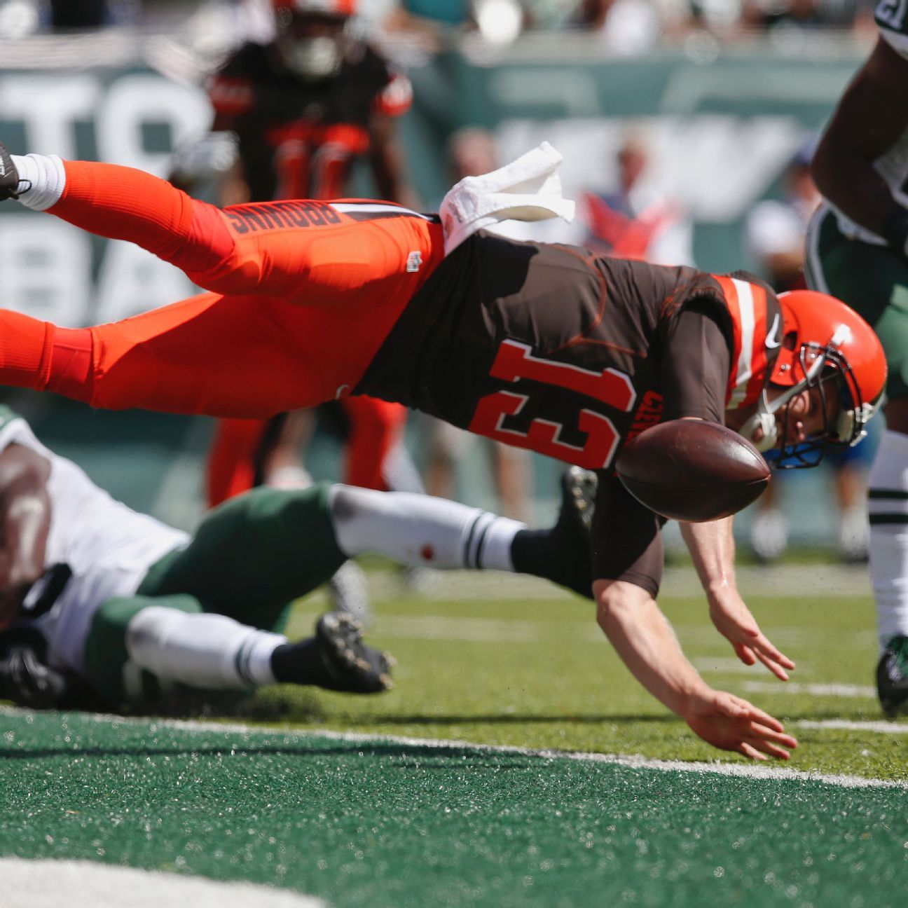Browns to start McCown at QB over Manziel