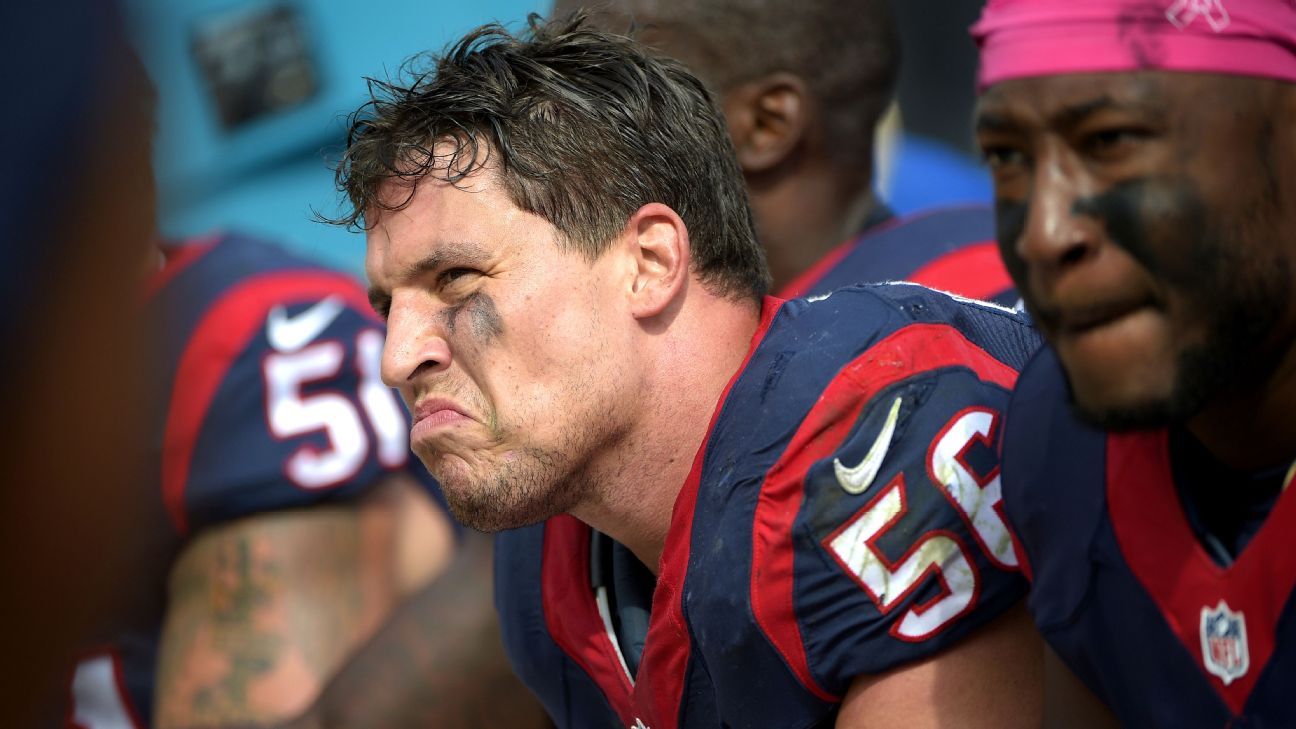 Texans LB Cushing leaves game with knee injury