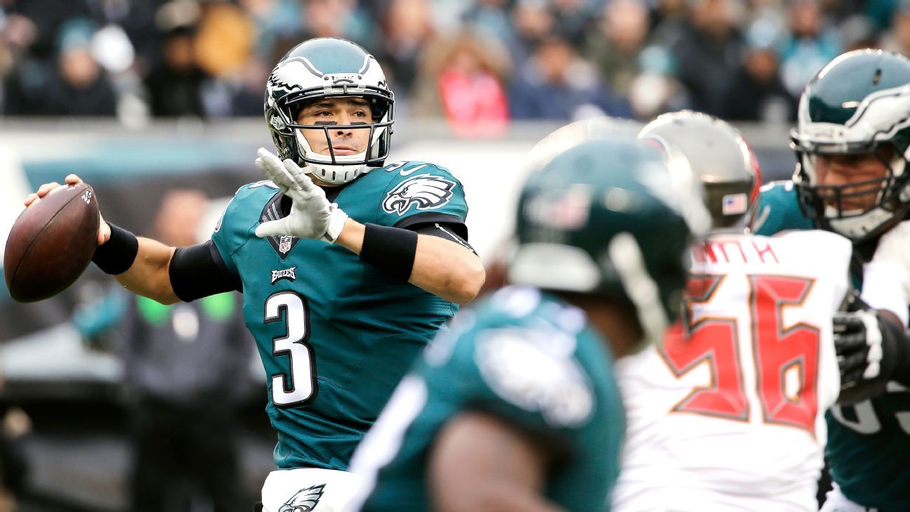 Sanchez gets start for Eagles; Bradford inactive