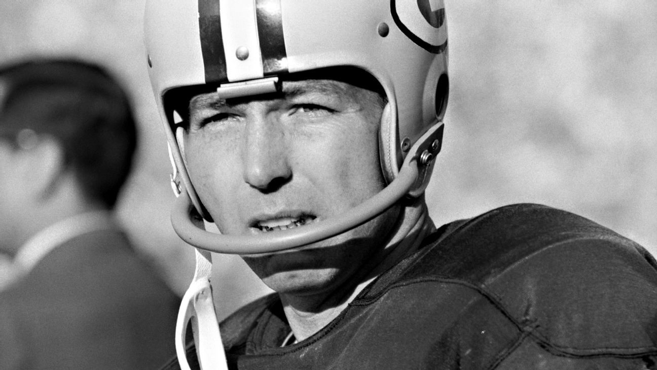 Starr's wife: QB's back issues from Bama hazing