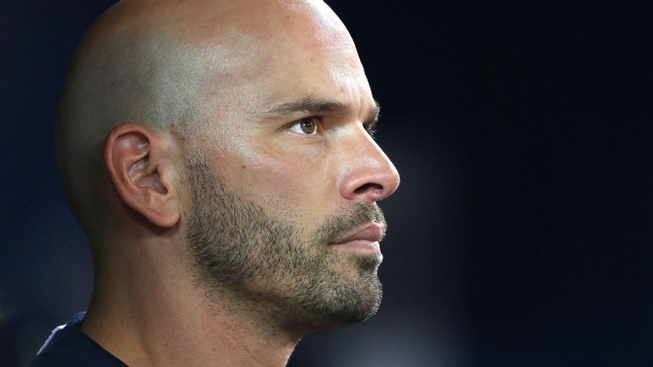 Texas Rangers introduce new manager Chris Woodward