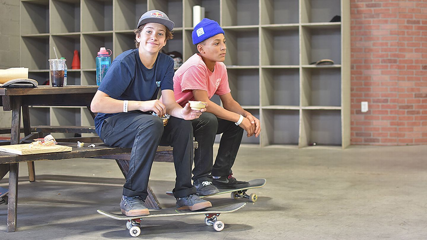 Kane Sheckler Is Pushing Hard For An Invite To X Games Austin 2016 Here He Flicks Back Boards For The Boardr Crew Sheckler Finished 12th In The Semi Finals