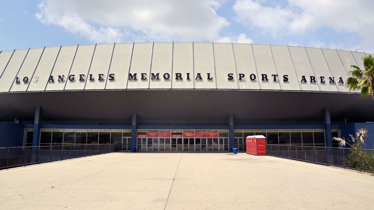 Los Angeles bids adieu to iconic Sports Arena