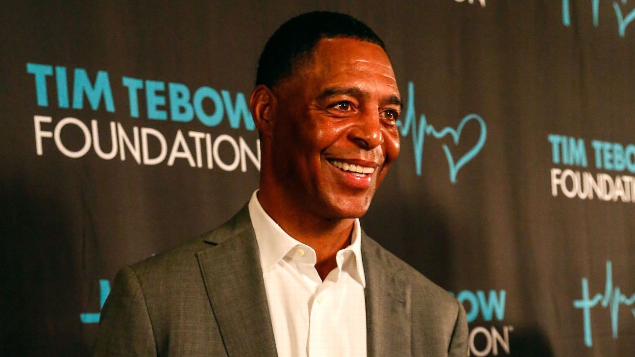 Marcus Allen speech helps inspire Mark Ingram, Saints' rare rushing day