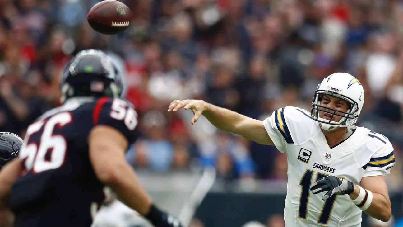 Philip Rivers carries the offense, as Chargers hand Texans their first home loss