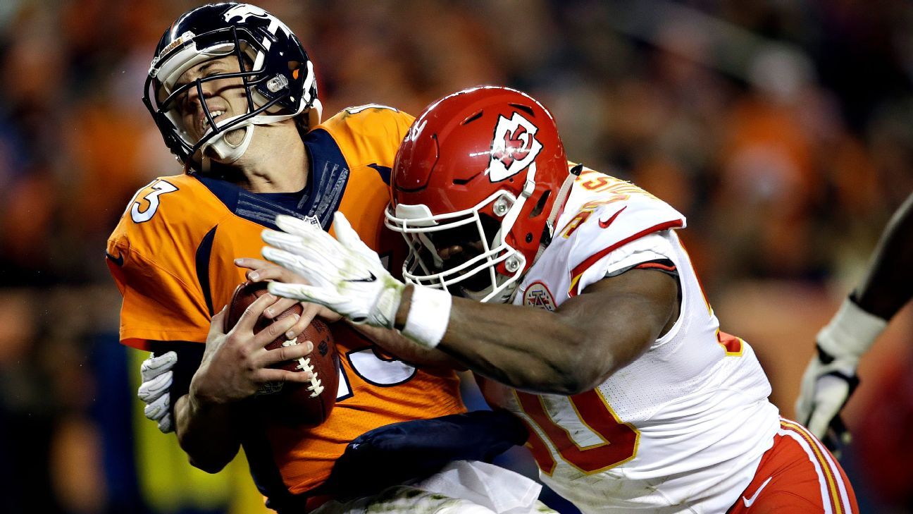Broncos' Siemian out of practice with foot injury