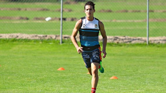 Carlos Fierro resalta oportunidades para canteranos en pretemporada